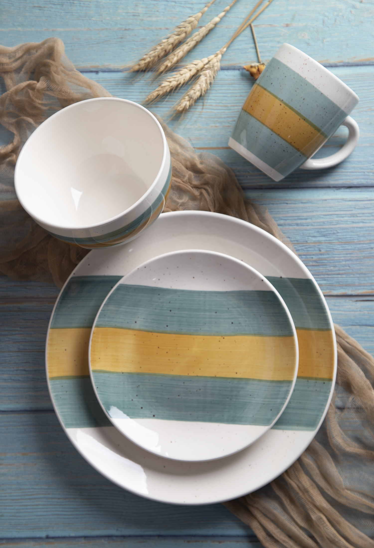 CHANGSHA HAPPY GO Hand-painted Stoneware Dinnerware Set with Pastel Stripes |Dopamine Series Ceramics|happygodinnerware.com