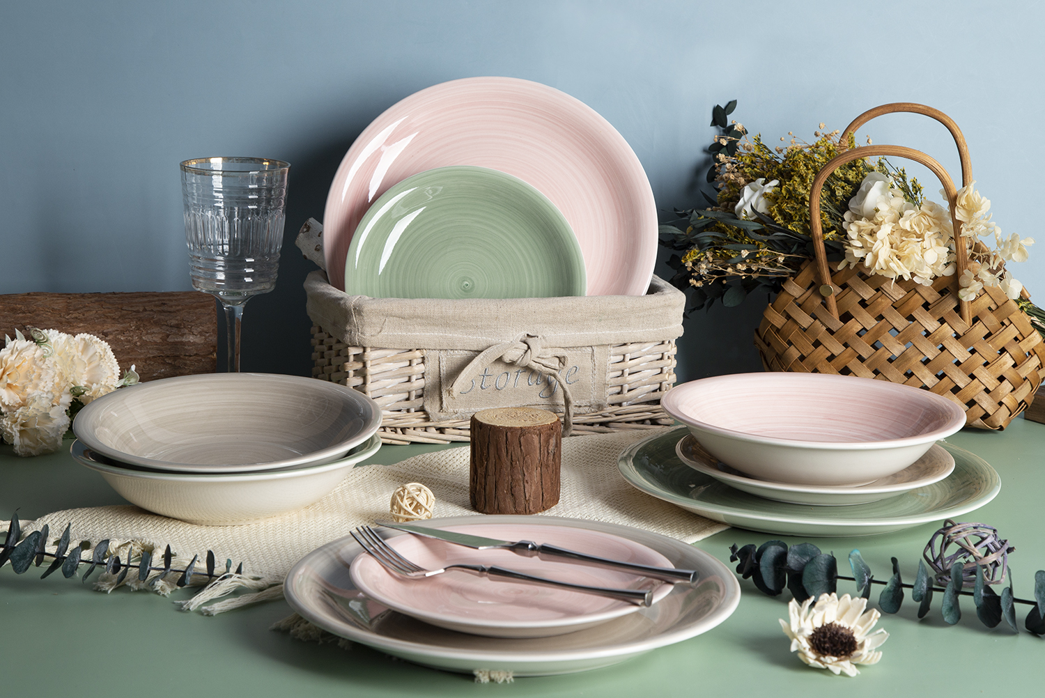 CHANGSHA HAPPY GO Hand-painted Color Glazed Stoneware Dinnerware Set | happygodinnerware.com