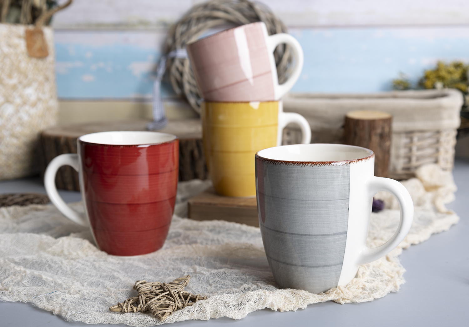 CHANGSHA HAPPY GO Fresh Color Striped Handpainted Fine Earthenware Dinnerware Set with Soft Pastel Tones and Minimalist Design |happygodinnerware.com