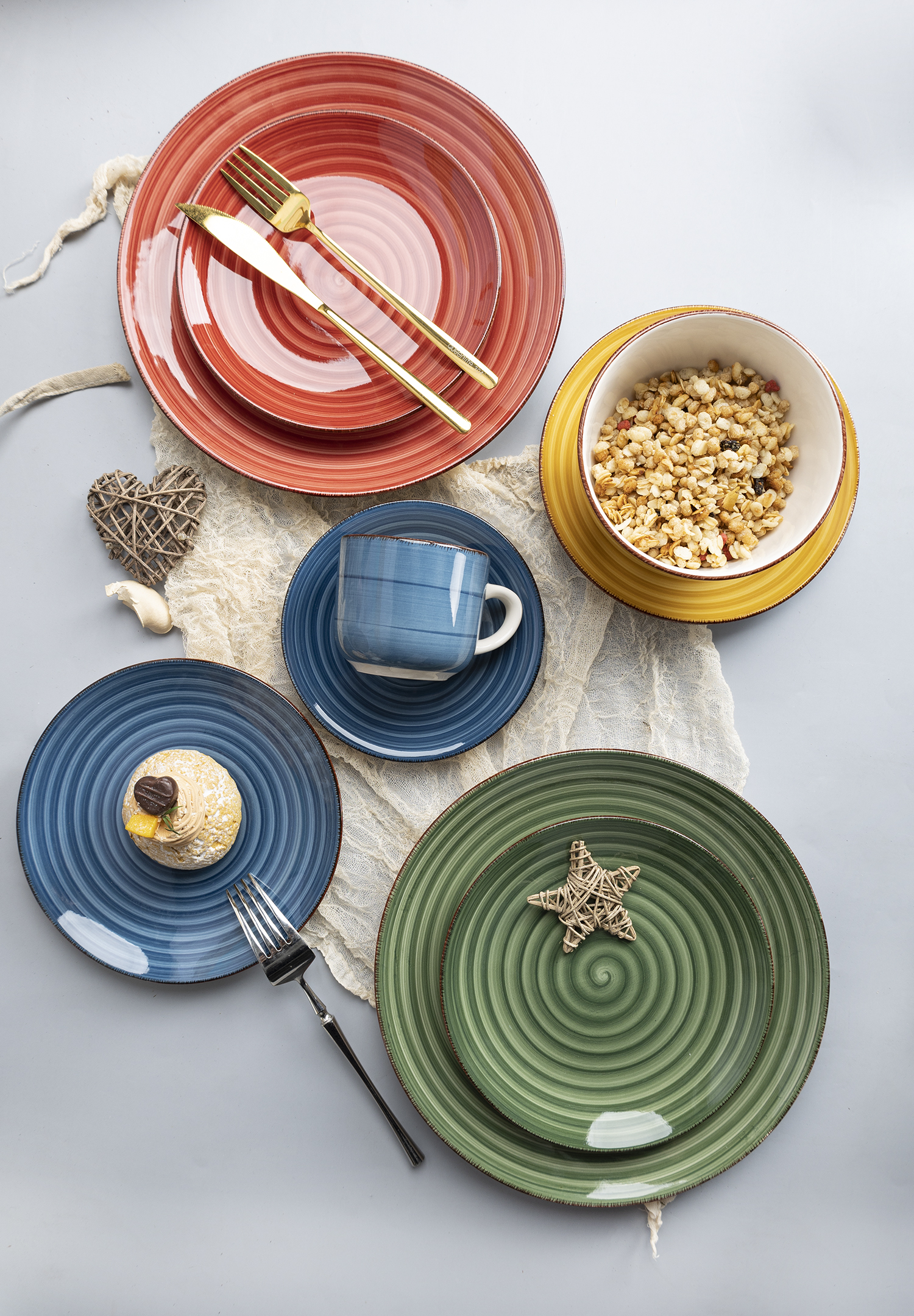 CHANGSHA HAPPY GO Fresh Color Striped Handpainted Fine Earthenware Dinnerware Set with Soft Pastel Tones and Minimalist Design |happygodinnerware.com