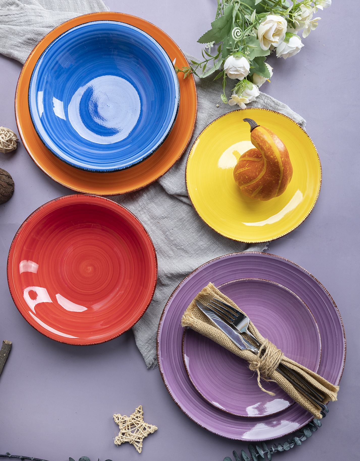 CHANGSHA HAPPY GO Festive Reindeer Pattern Handpainted Fine Earthenware Dinnerware Set with Christmas Style and Holiday Spirit  |happygodinnerware.com