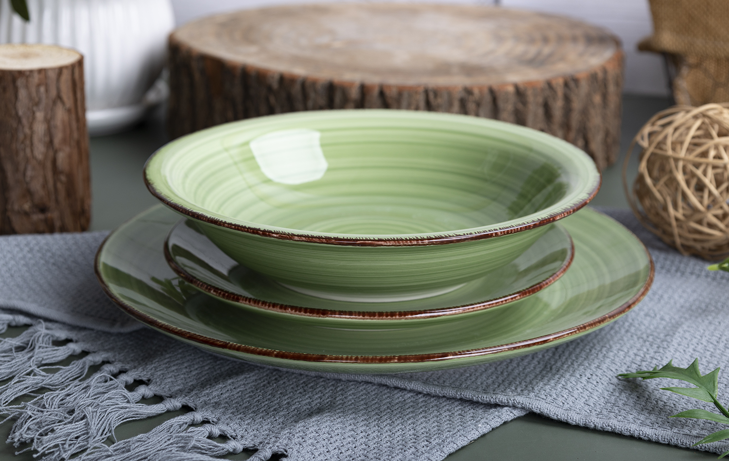 CHANGSHA HAPPY GO Warm Autumn Swirl Handpainted Fine Earthenware Dinnerware Set with Textured Brush Design and Rich Colors  |happygodinnerware.com