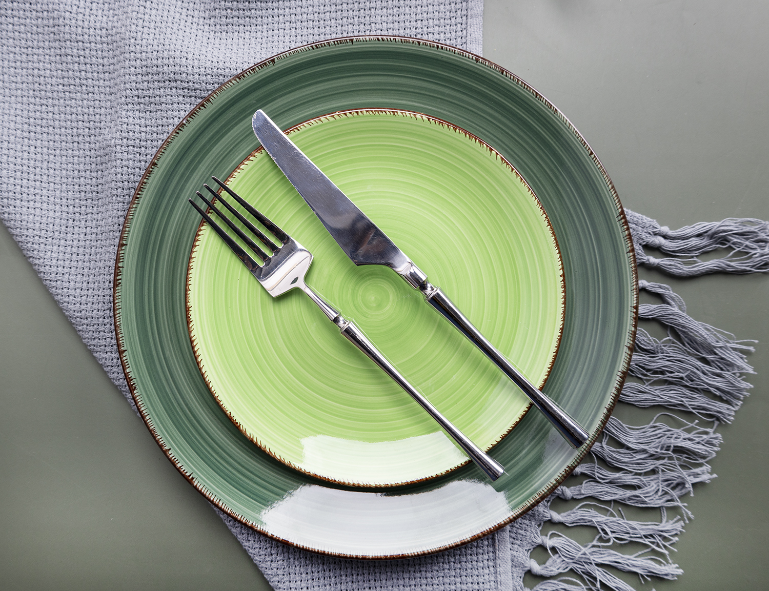 CHANGSHA HAPPY GO Warm Autumn Swirl Handpainted Fine Earthenware Dinnerware Set with Textured Brush Design and Rich Colors  |happygodinnerware.com