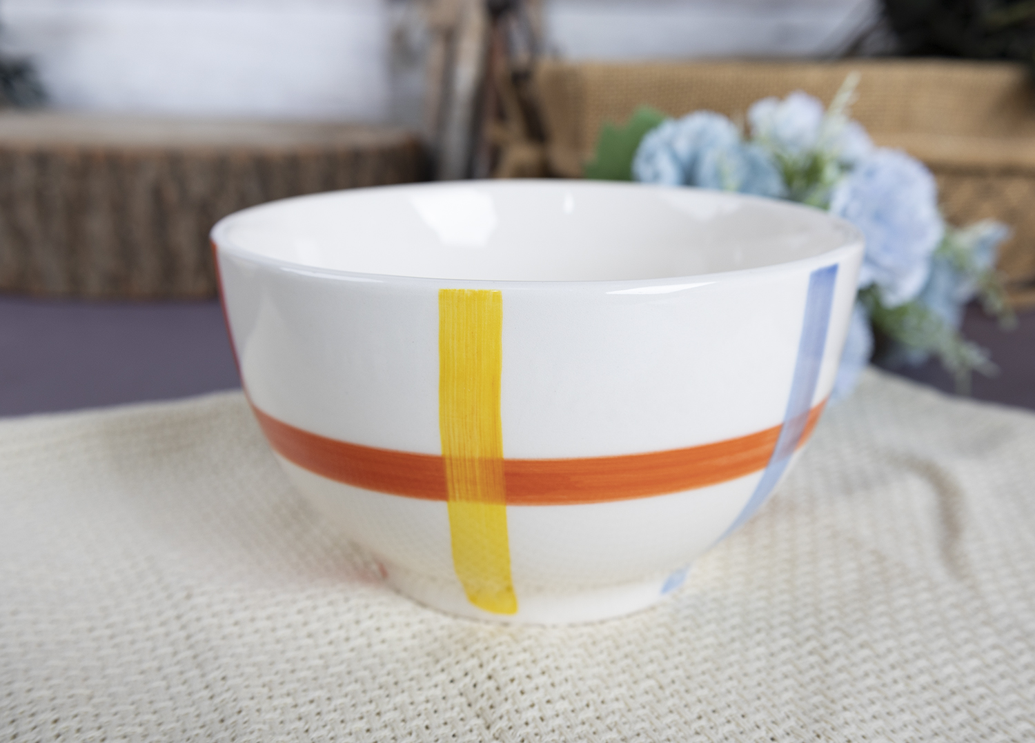 CHANGSHA HAPPY GO Bright Color Block Handpainted Fine Earthenware Dinnerware Set with High Contrast and Rustic Finish  |happygodinnerware.com