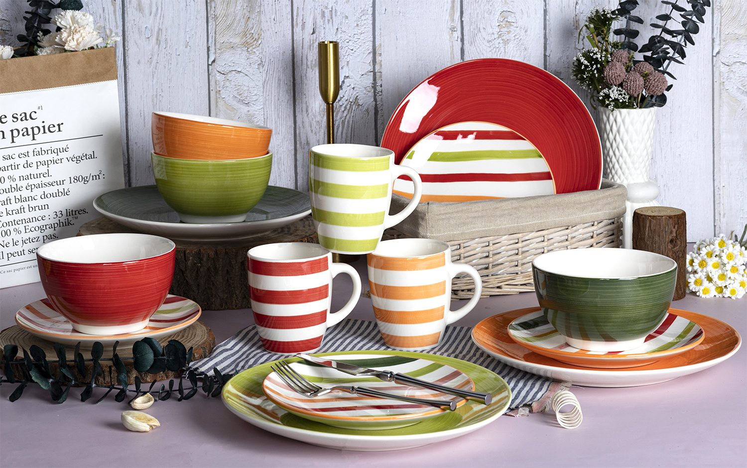 CHANGSHA HAPPY GO Green Wilderness Handpainted Fine Earthenware Dinnerware Set with Layered Green Brush Strokes and Natural Charm |happygodinnerware.com