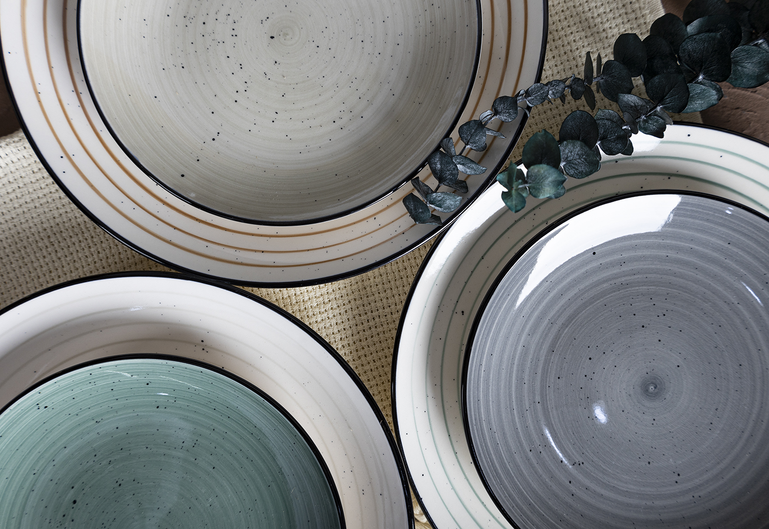 CHANGSHA HAPPY GO Multicolor Fine Earthware Dinnerware Set with Natural Speckled and Hand-Painted Line Patterns  |happygodinnerware.com