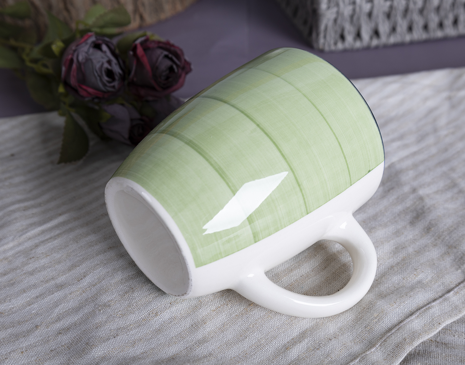 CHANGSHA HAPPY GO Fine Earthware Dinnerware Set with Speckled Finish and Hand-Painted Minimalist Floral Patterns  |happygodinnerware.com
