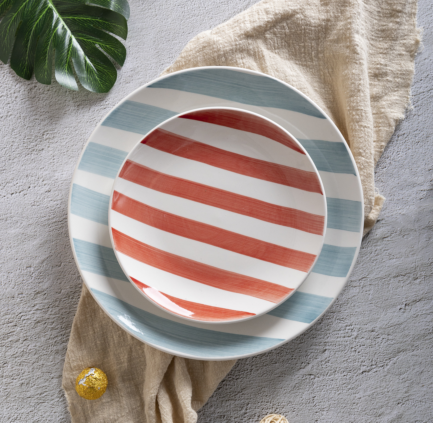 CHANGSHA HAPPY GO Fine Earthware Dinnerware Set with Red and Blue Diagonal Stripe Hand-Painted Designs  |happygodinnerware.com