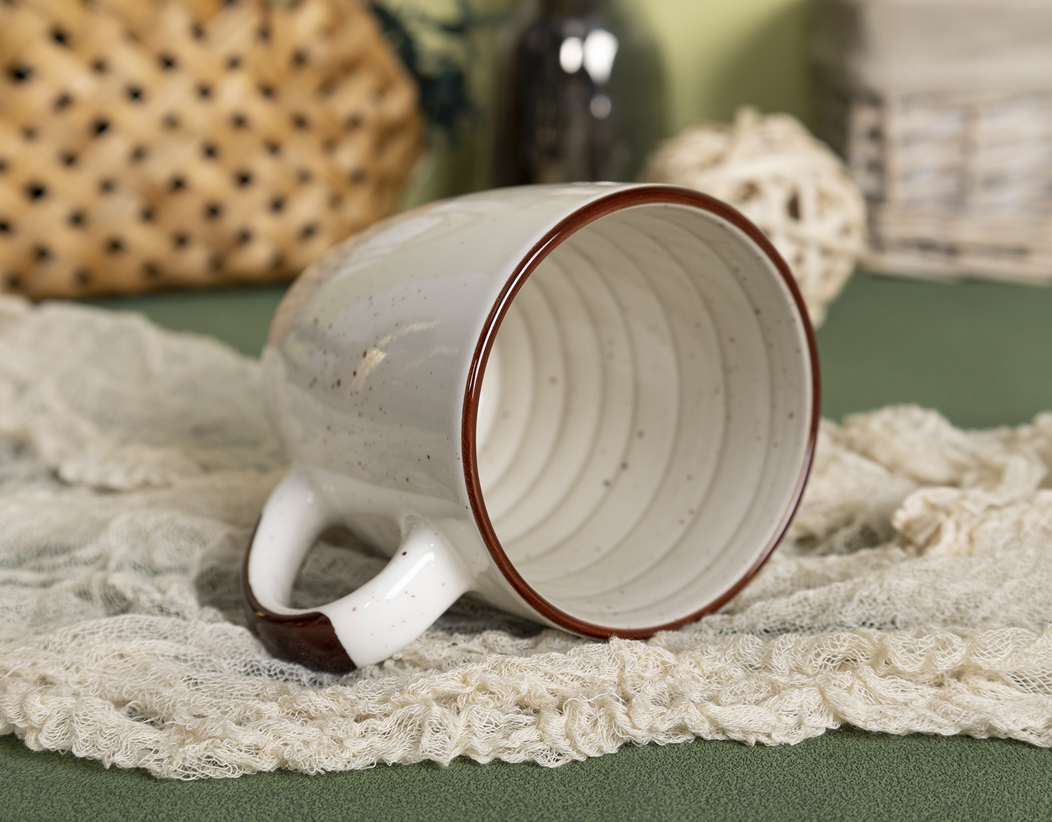 CHANGSHA HAPPY GO Fine Earthware Dinnerware Set with Sweet Pastel Gradient Hand-Painted Lines and Gentle Color Transitions  |happygodinnerware.com