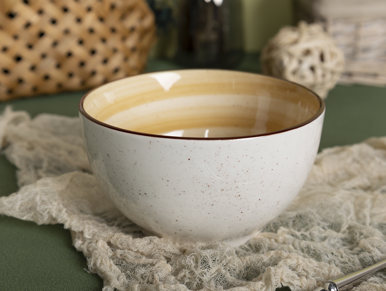 CHANGSHA HAPPY GO Fine Earthware Dinnerware Set with Sweet Pastel Gradient Hand-Painted Lines and Gentle Color Transitions  |happygodinnerware.com