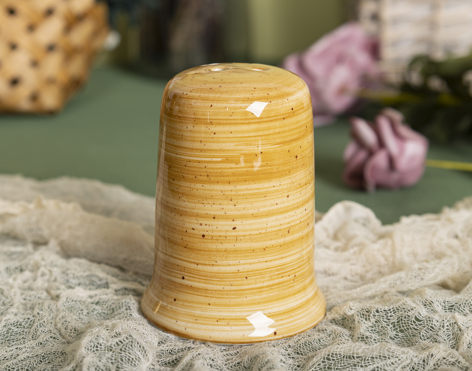 CHANGSHA HAPPY GO Fine Earthware Dinnerware Set with Sweet Pastel Gradient Hand-Painted Lines and Gentle Color Transitions  |happygodinnerware.com
