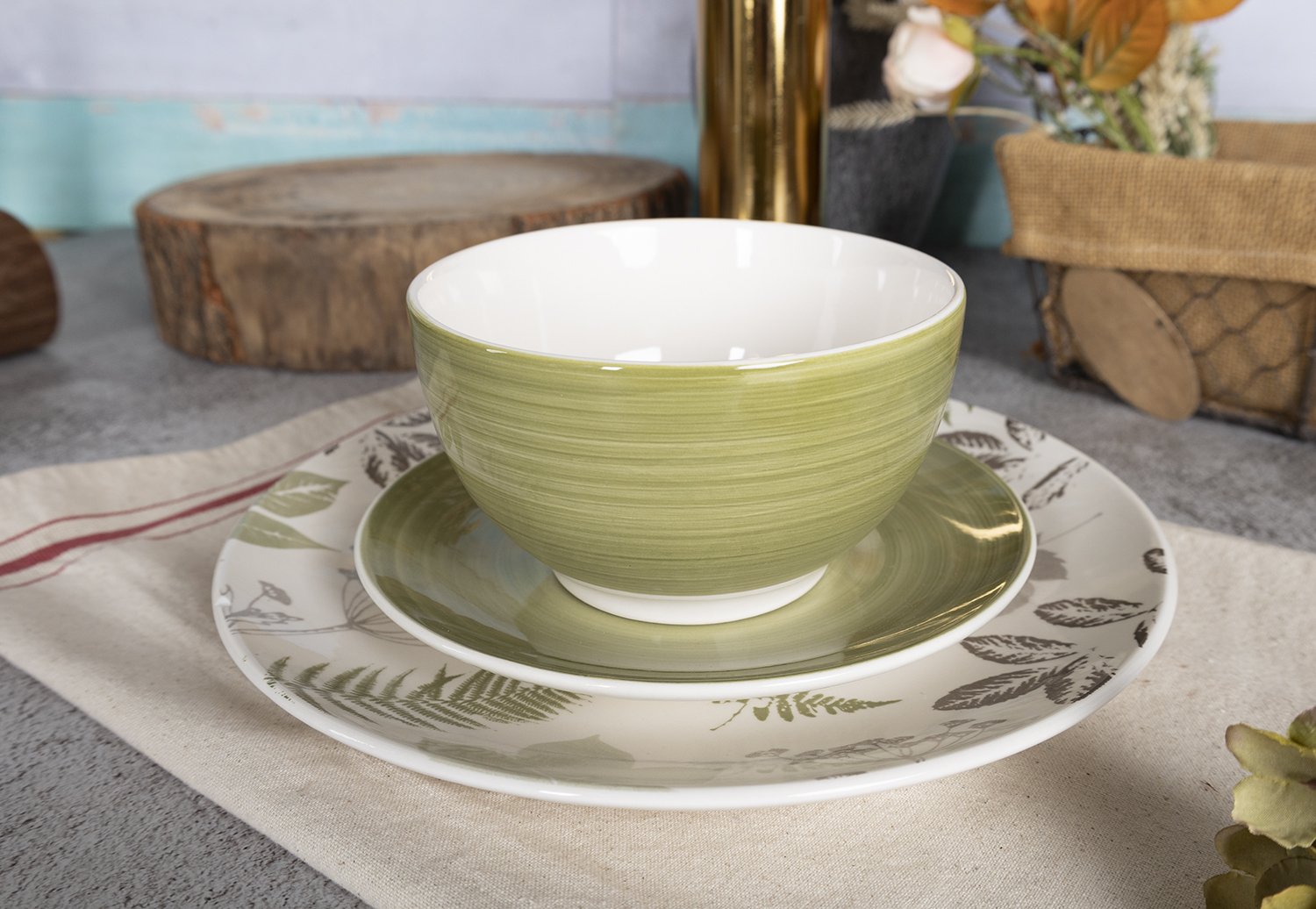 CHANGSHA HAPPY GO Rustic Leaf Pattern Stoneware Handpainted Dinnerware Set with Natural Tones and Elegant Botanical Design  |happygodinnerware.com