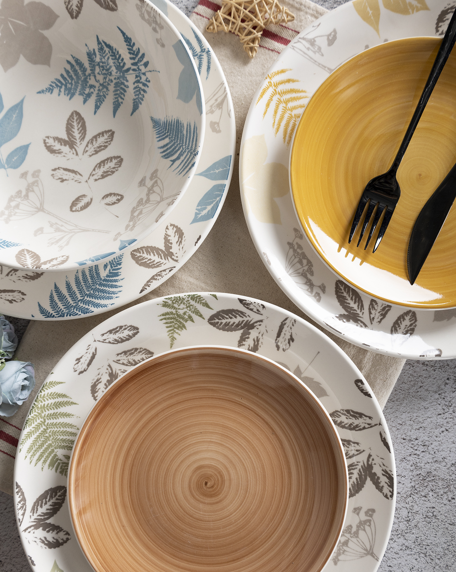 CHANGSHA HAPPY GO Rustic Leaf Pattern Stoneware Handpainted Dinnerware Set with Natural Tones and Elegant Botanical Design  |happygodinnerware.com