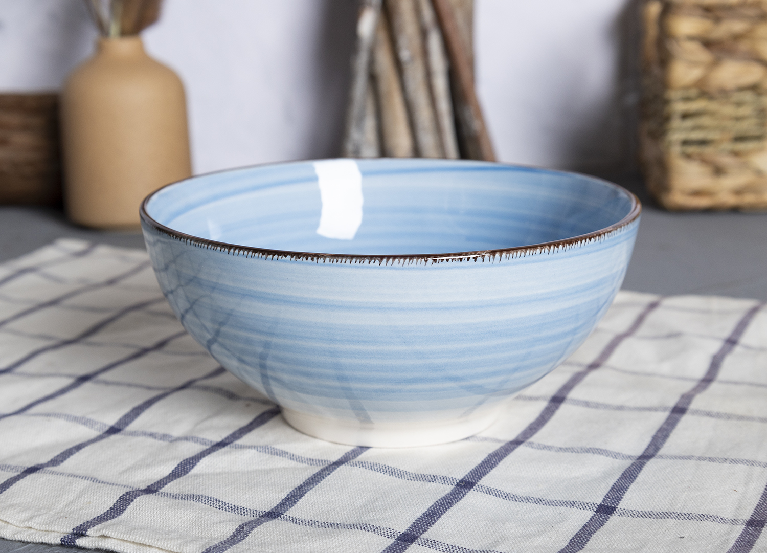 CHANGSHA HAPPY GO Fine Earthware Blue Tone Gradient Spinwash Hand-Painted Dinnerware Set with Elegant Color Layers  |happygodinnerware.com