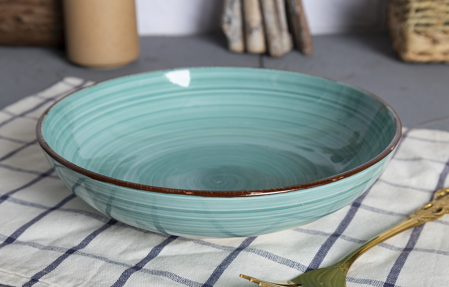 CHANGSHA HAPPY GO Fine Earthware Blue Tone Gradient Spinwash Hand-Painted Dinnerware Set with Elegant Color Layers  |happygodinnerware.com