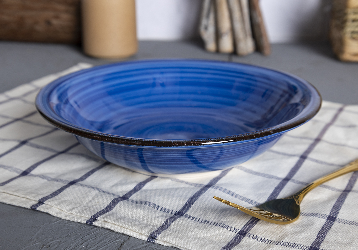 CHANGSHA HAPPY GO Fine Earthware Blue Tone Gradient Spinwash Hand-Painted Dinnerware Set with Elegant Color Layers  |happygodinnerware.com