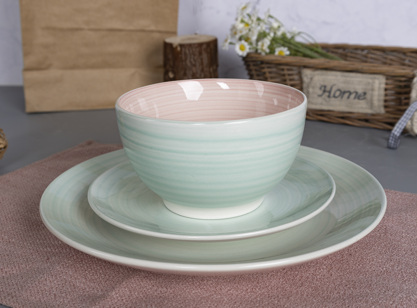 CHANGSHA HAPPY GO Fine Earthware Fresh Light Green Tone Hand-Painted Dinnerware Set with Subtle Linear Detailing  |happygodinnerware.com