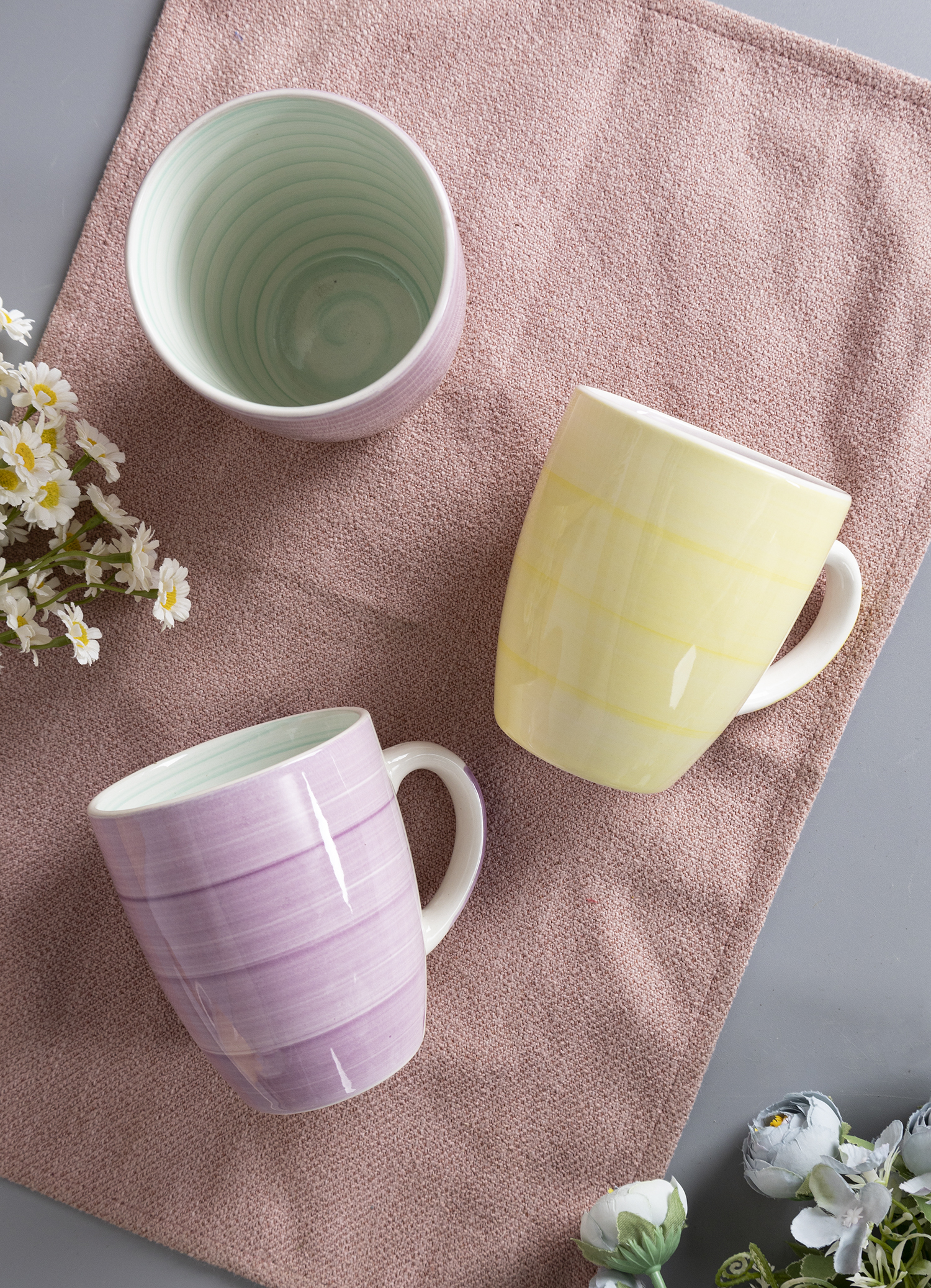 CHANGSHA HAPPY GO Fine Earthware Fresh Light Green Tone Hand-Painted Dinnerware Set with Subtle Linear Detailing  |happygodinnerware.com