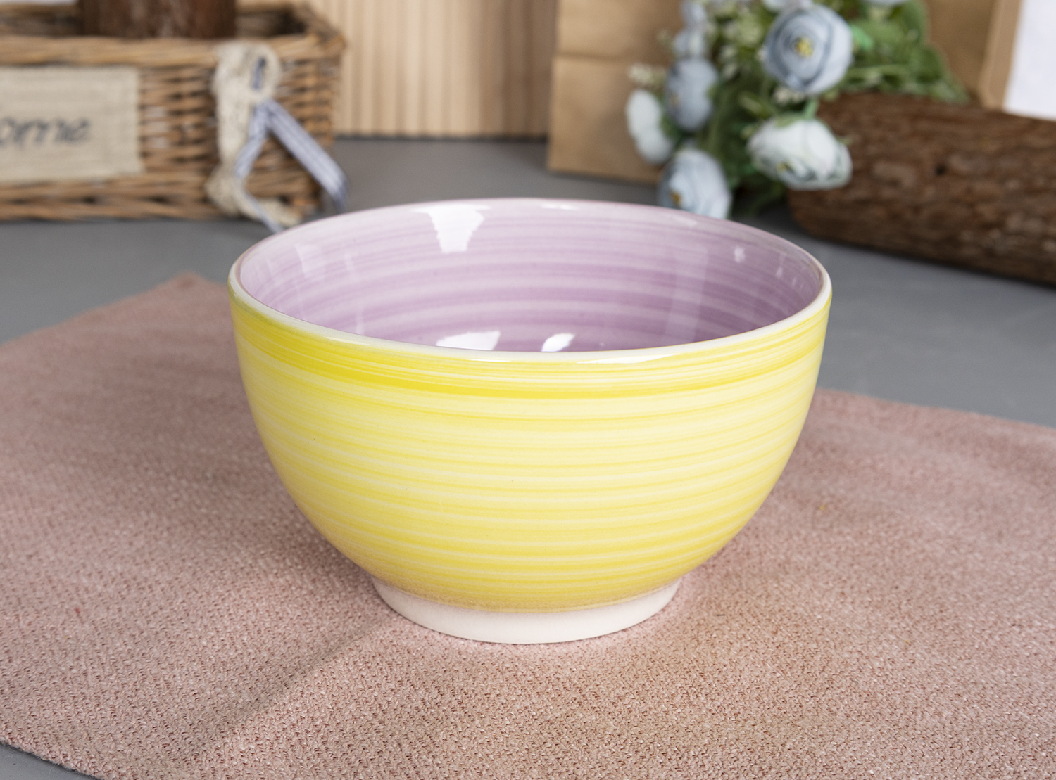 CHANGSHA HAPPY GO Fine Earthware Fresh Light Green Tone Hand-Painted Dinnerware Set with Subtle Linear Detailing  |happygodinnerware.com