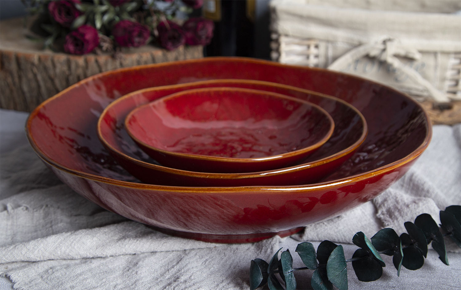 CHANGSHA HAPPY GO Unique Shaped Red Reactive Glaze Ceramic Tableware |happygodinnerware.com
