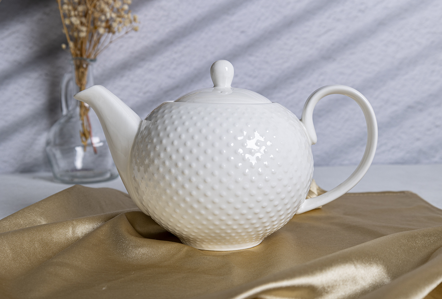 CHANGSHA HAPPY GO New Bone China Collection with Polka-Dot Embossed Design | happygodinnerware.com
