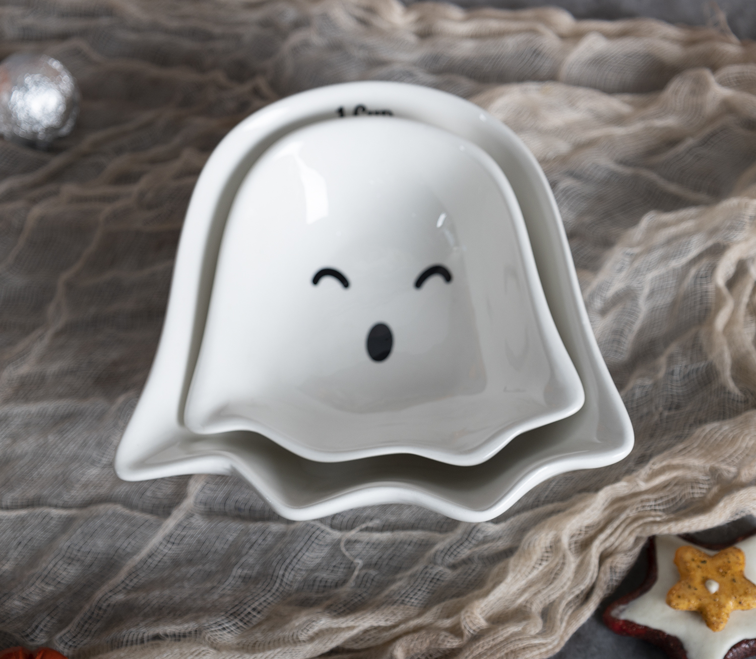 CHANGSHA HAPPY GO Halloween Shaped Plates & Bowls in White Cloud Clay |happygodinnerware.com