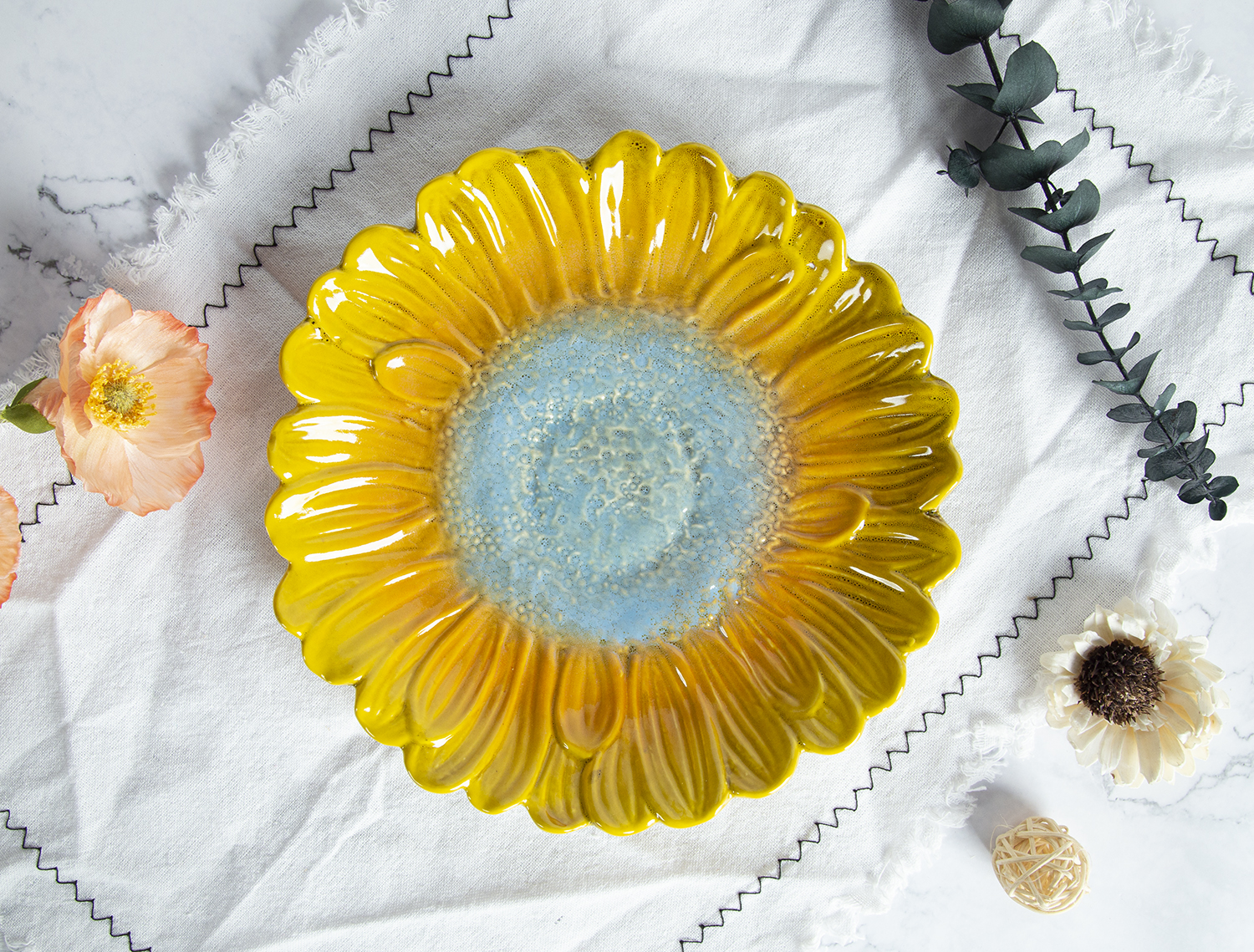 CHANGSHA HAPPY GO Nature-Inspired Embossed Plates and Bowls in Stoneware & White Cloud Clay |happygodinnerware.com