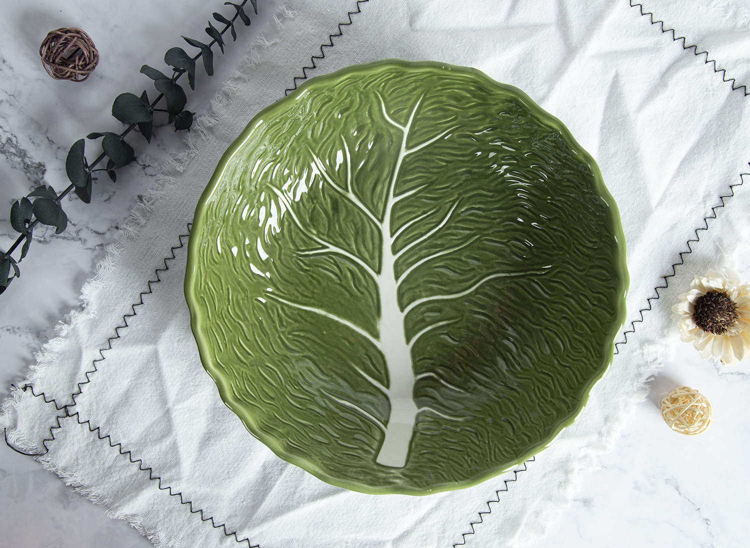 CHANGSHA HAPPY GO Nature-Inspired Embossed Plates and Bowls in Stoneware & White Cloud Clay |happygodinnerware.com