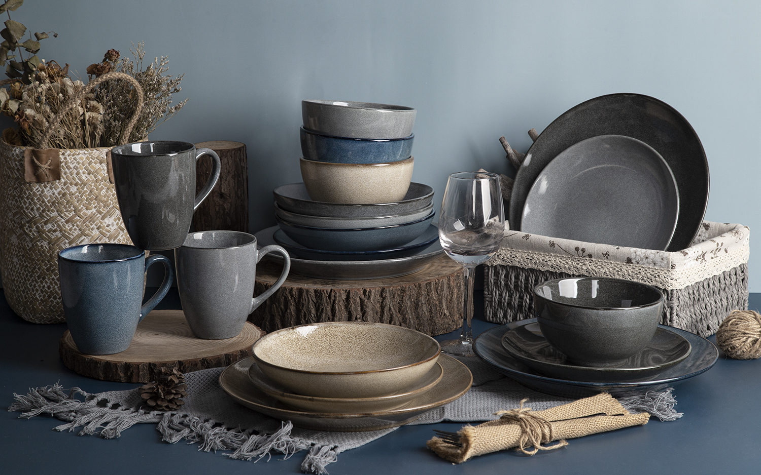 CHANGSHA HAPPY GO Matte Reactive Glaze Stoneware Set in Earth & Graphite Tones | happygodinnerware.com