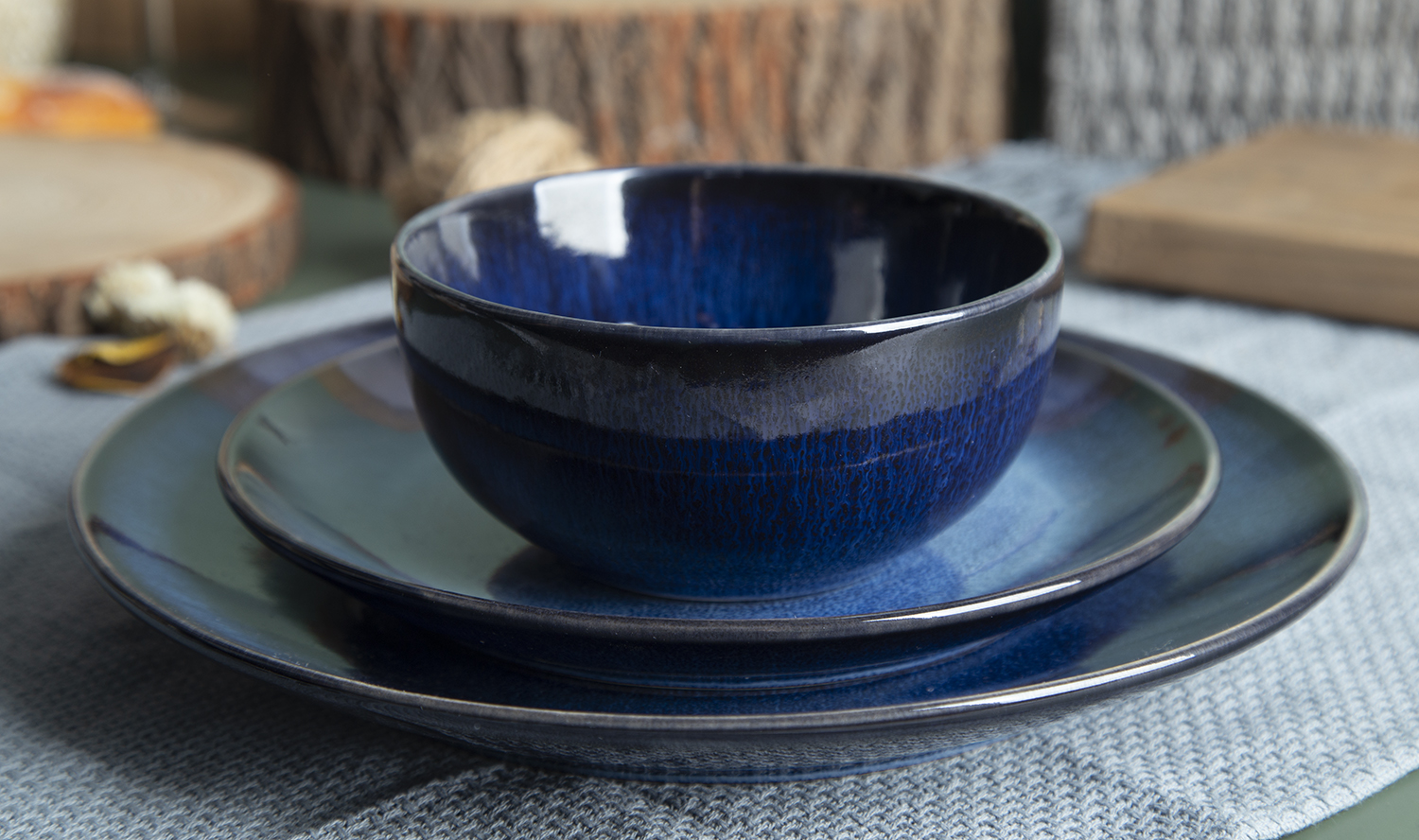 CHANGSHA HAPPY GO Deep Blue Reactive Glaze Stoneware Dinnerware Set |happygodinnerware.com