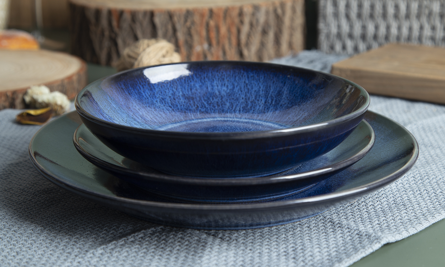 CHANGSHA HAPPY GO Deep Blue Reactive Glaze Stoneware Dinnerware Set |happygodinnerware.com