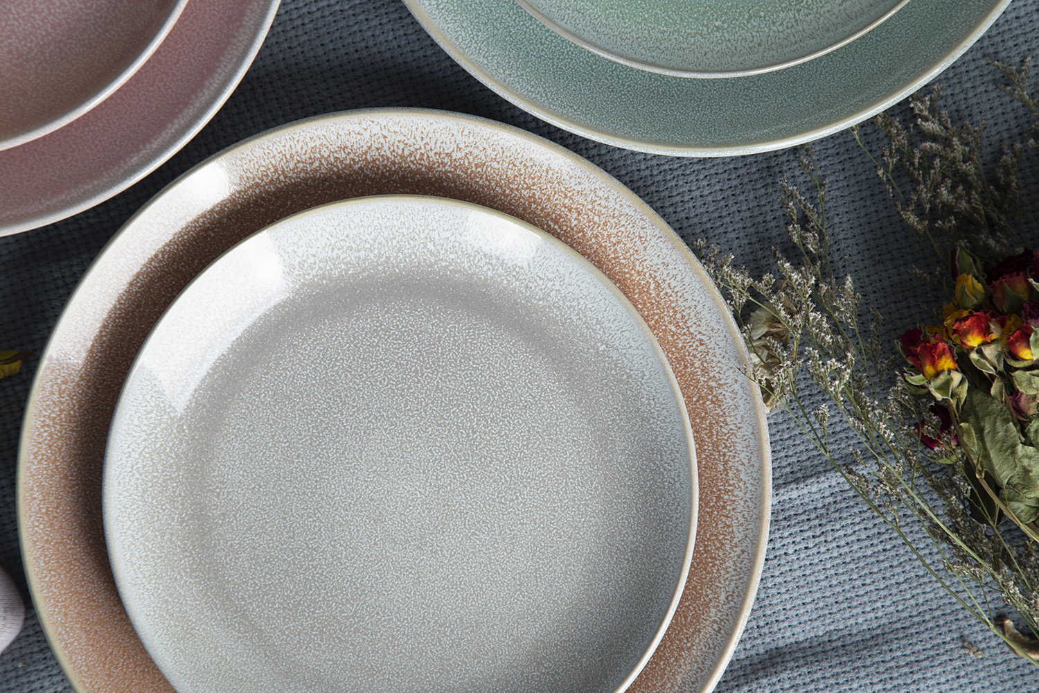 CHANGSHA HAPPY GO Color Gradient Reactive Glaze Stoneware Dinnerware Set |Dopamine Series Ceramics|happygodinnerware.com
