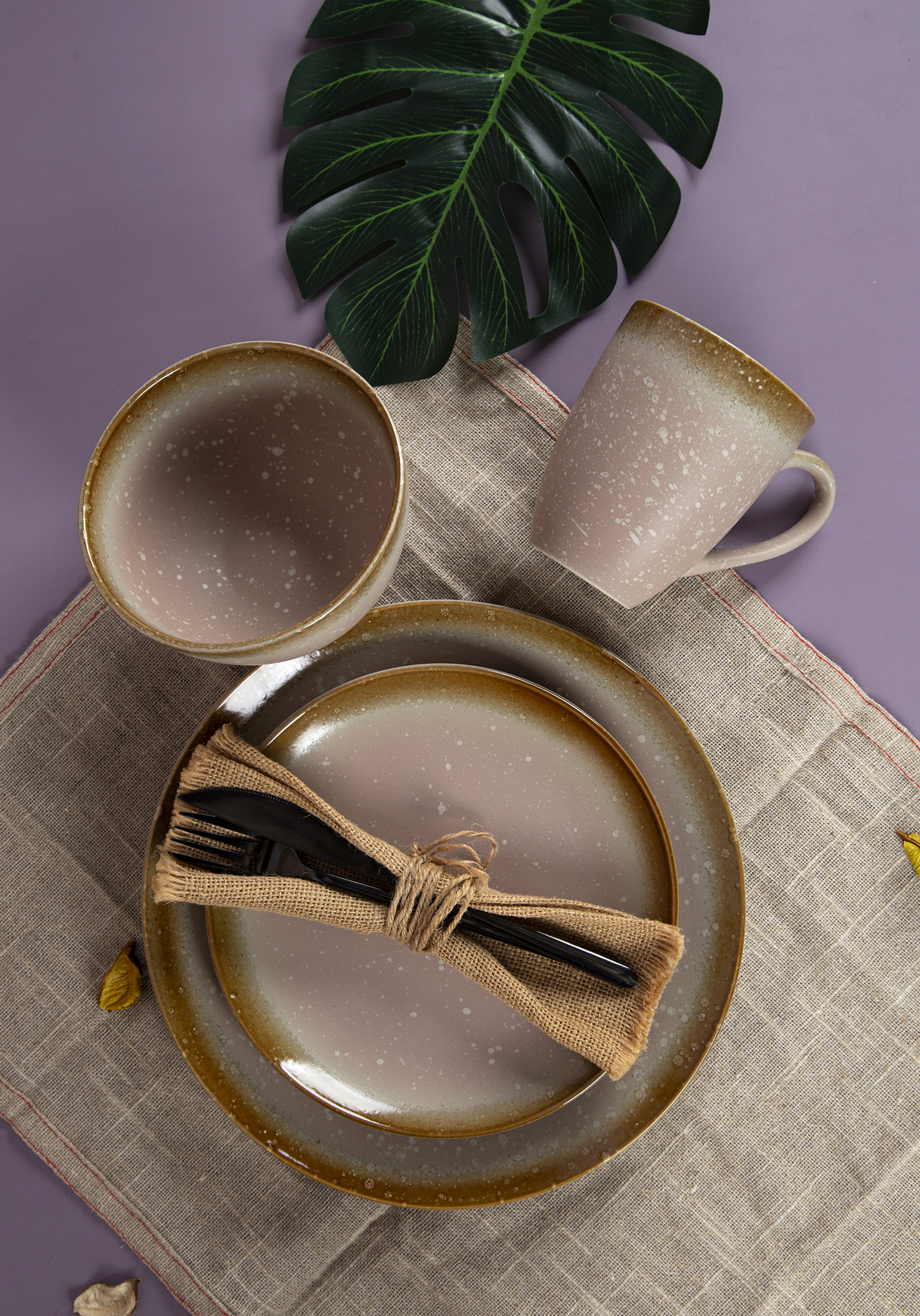 CHANGSHA HAPPY GO Matte Reactive Glaze Stoneware Dinnerware Set with Gradient Speckled Design |happygodinnerware.com