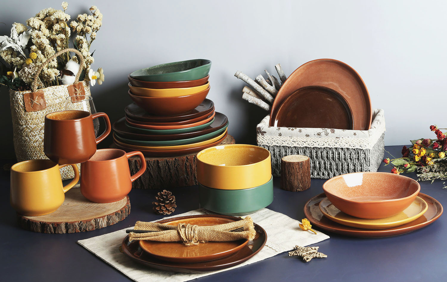 CHANGSHA HAPPY GO Warm Tone Matte Reactive Glaze Stoneware Dinnerware Set |Dopamine Series Ceramics|happygodinnerware.com