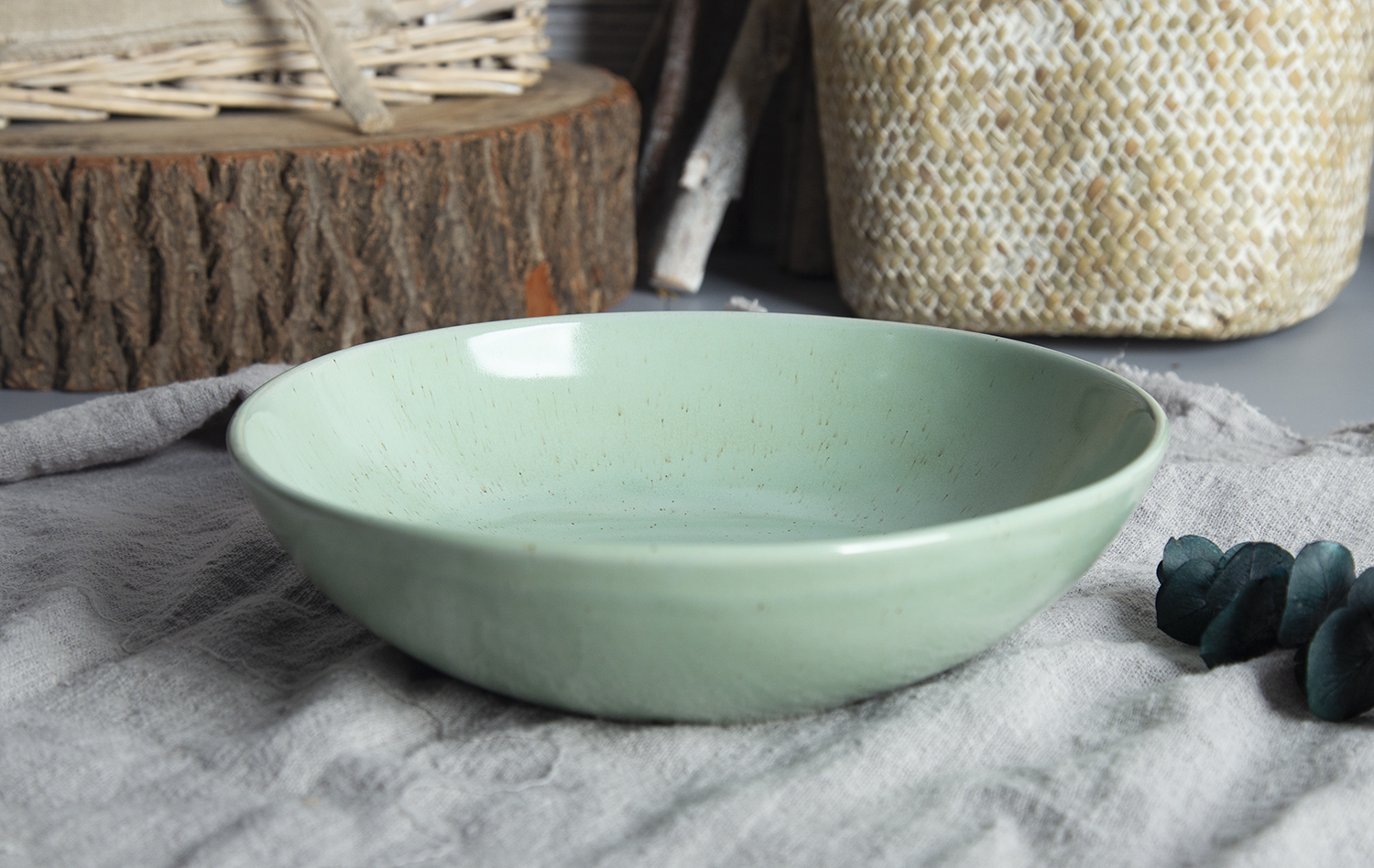 CHANGSHA HAPPY GO Speckled Stoneware with Reactive Glaze in Soft Pastels |happygodinnerware.com