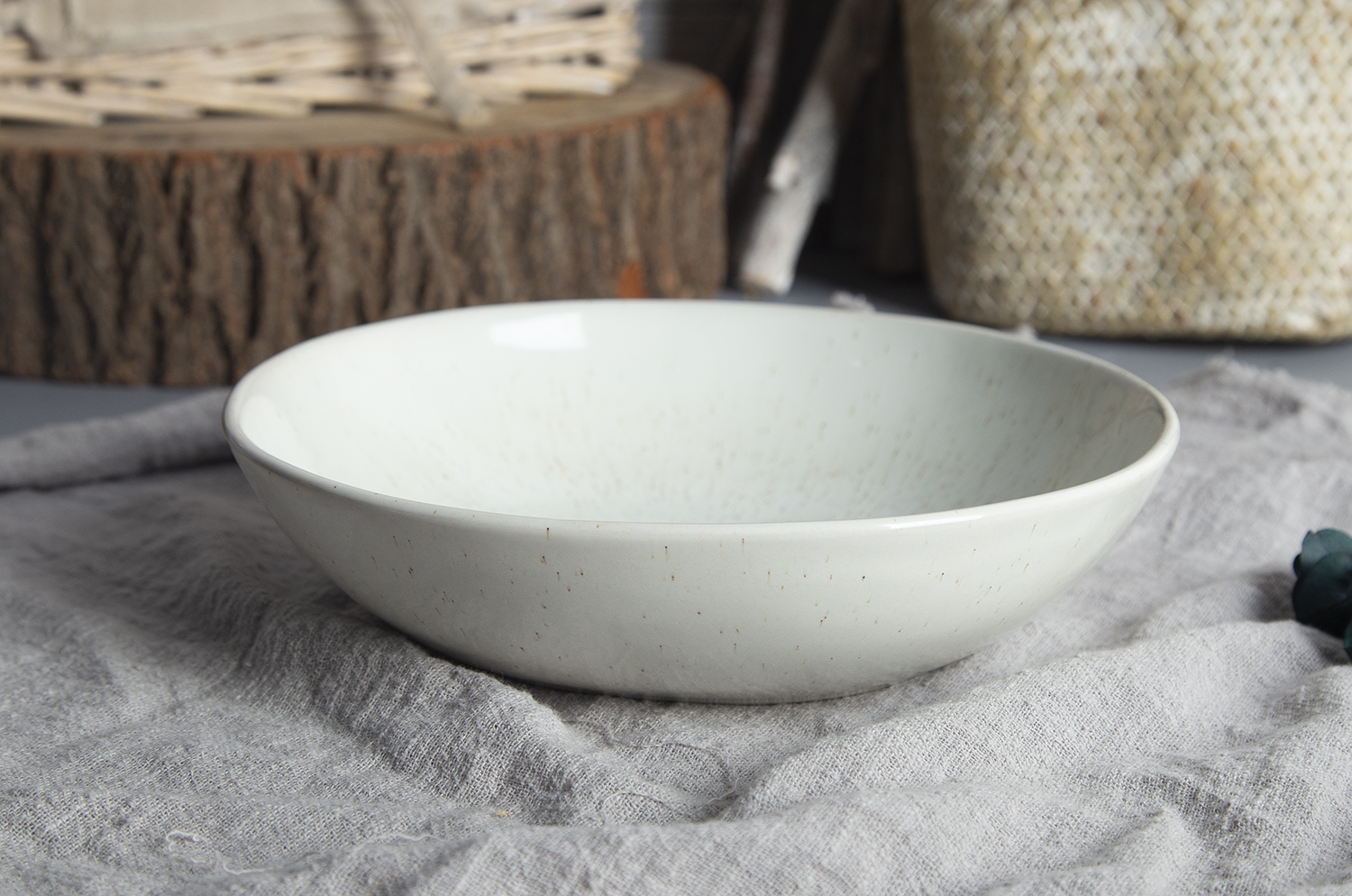 CHANGSHA HAPPY GO Speckled Stoneware with Reactive Glaze in Soft Pastels |happygodinnerware.com