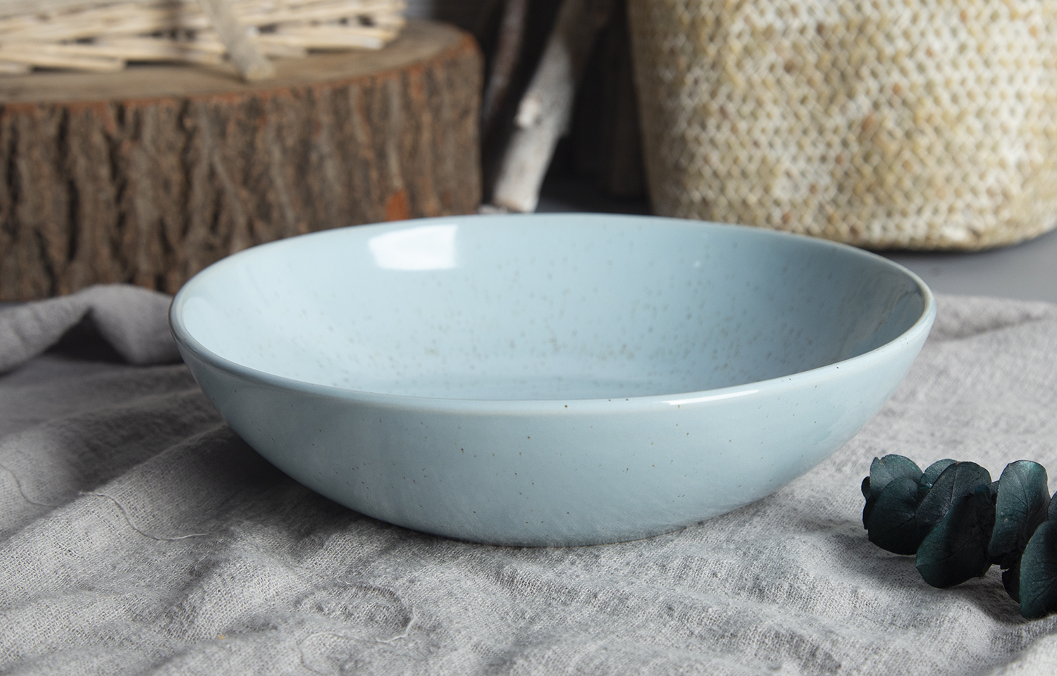 CHANGSHA HAPPY GO Speckled Stoneware with Reactive Glaze in Soft Pastels |happygodinnerware.com