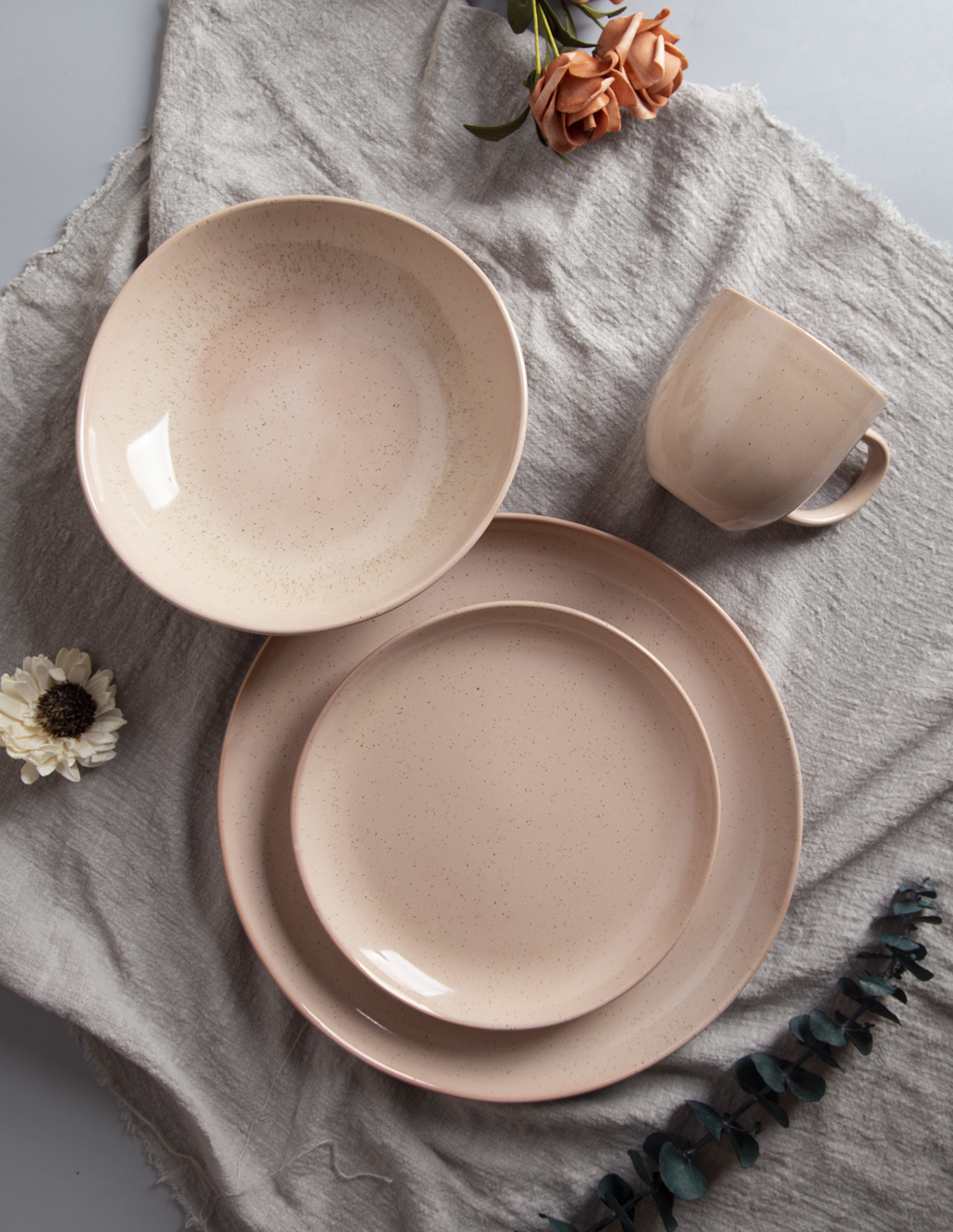CHANGSHA HAPPY GO Speckled Stoneware with Reactive Glaze in Soft Pastels |happygodinnerware.com