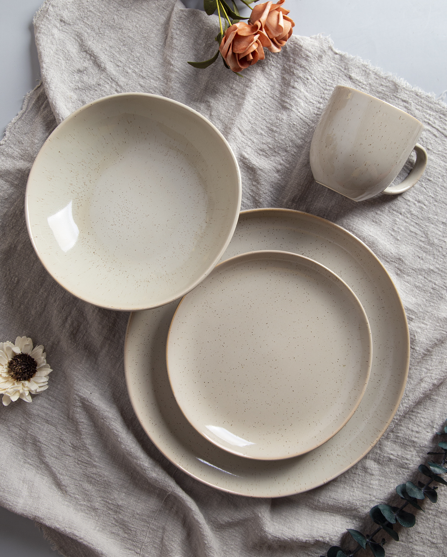CHANGSHA HAPPY GO Speckled Stoneware with Reactive Glaze in Soft Pastels |happygodinnerware.com