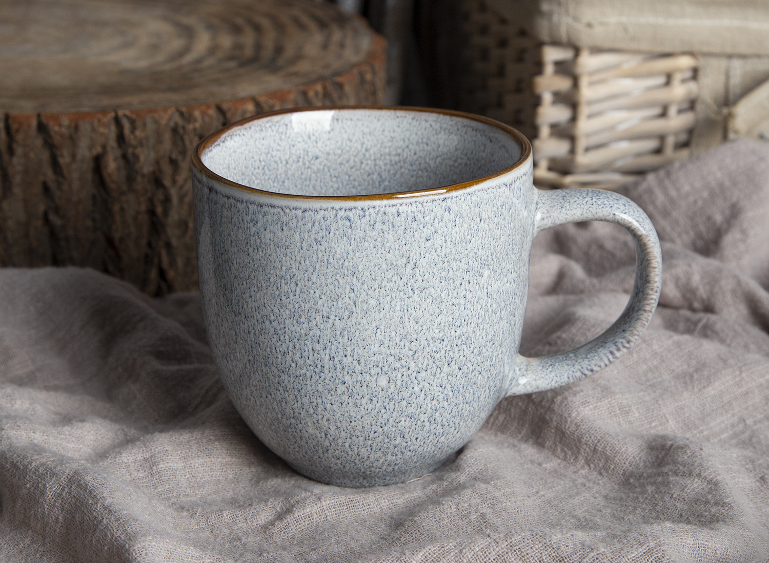 CHANGSHA HAPPY GO Embossed Reactive Glaze Stoneware with Elegant Rim Design |happygodinnerware.com