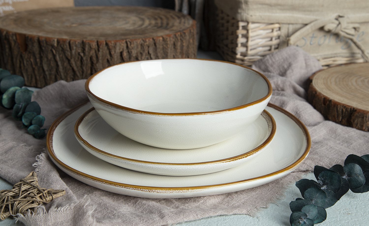 CHANGSHA HAPPY GO Embossed Reactive Glaze Stoneware with Elegant Rim Design |happygodinnerware.com