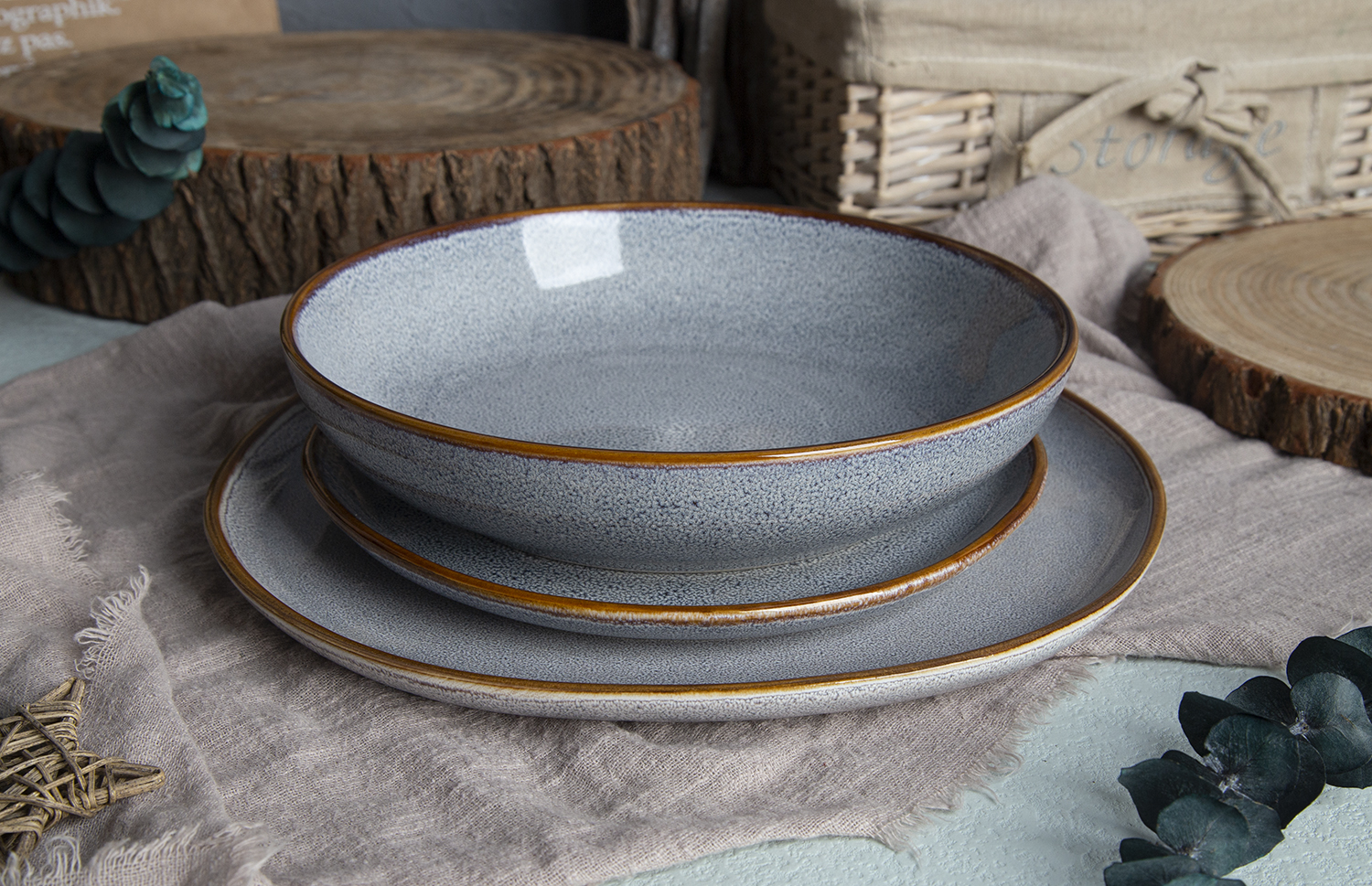 CHANGSHA HAPPY GO Embossed Reactive Glaze Stoneware with Elegant Rim Design |happygodinnerware.com