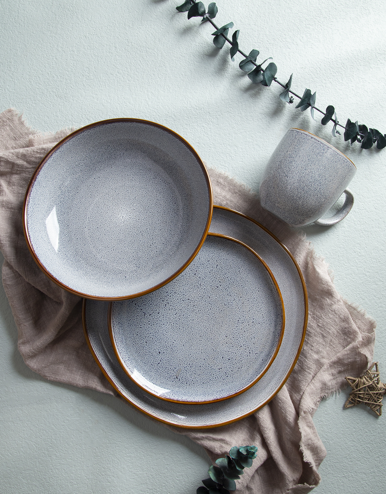 CHANGSHA HAPPY GO Embossed Reactive Glaze Stoneware with Elegant Rim Design |happygodinnerware.com