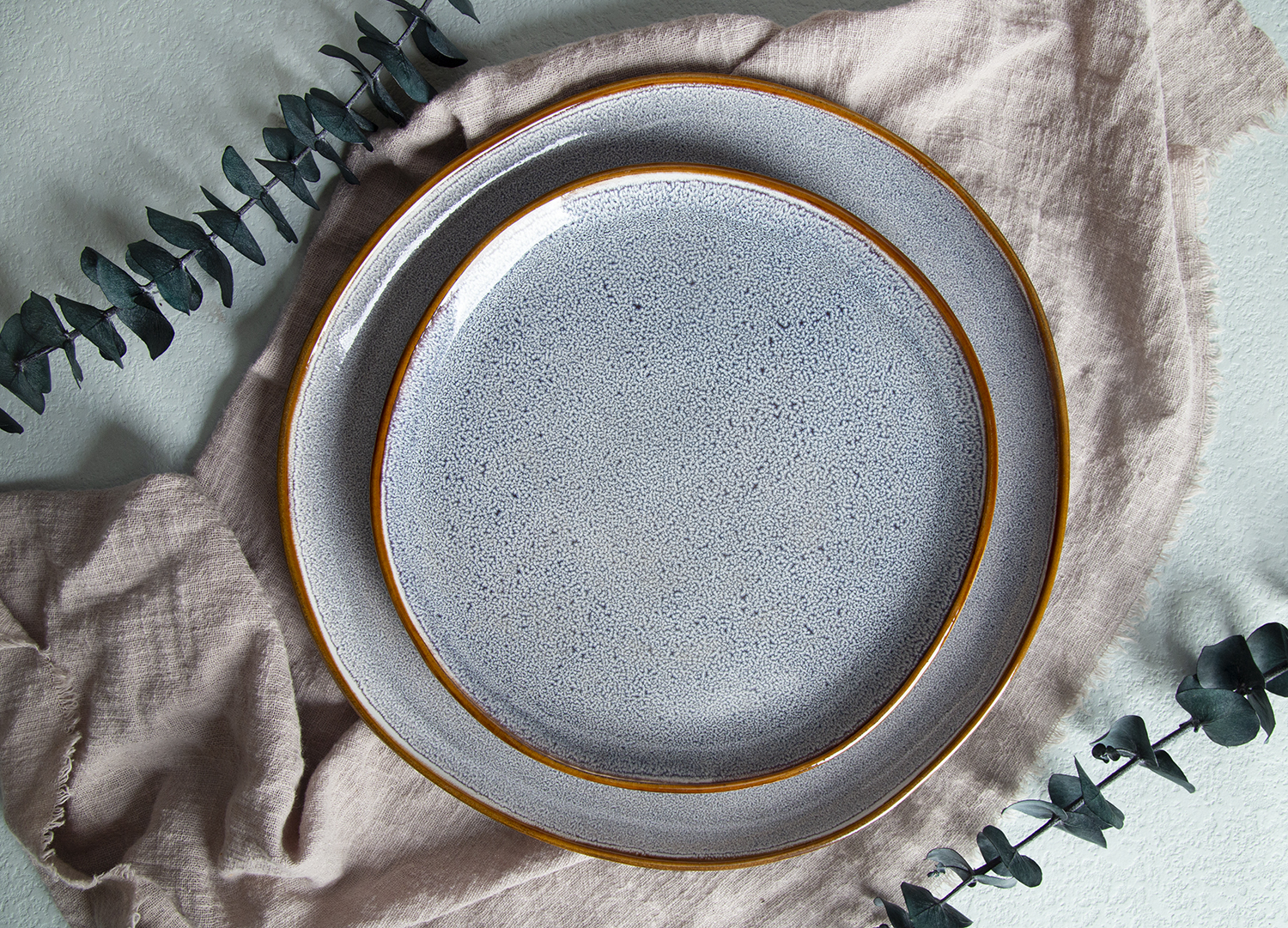 CHANGSHA HAPPY GO Embossed Reactive Glaze Stoneware with Elegant Rim Design |happygodinnerware.com