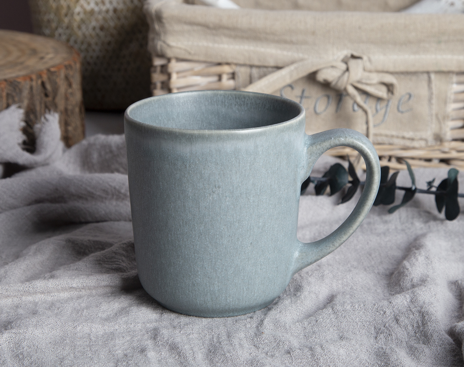 CHANGSHA HAPPY GO Stoneware Reactive Glaze Tableware Set in Elegant Gray |happygodinnerware.com