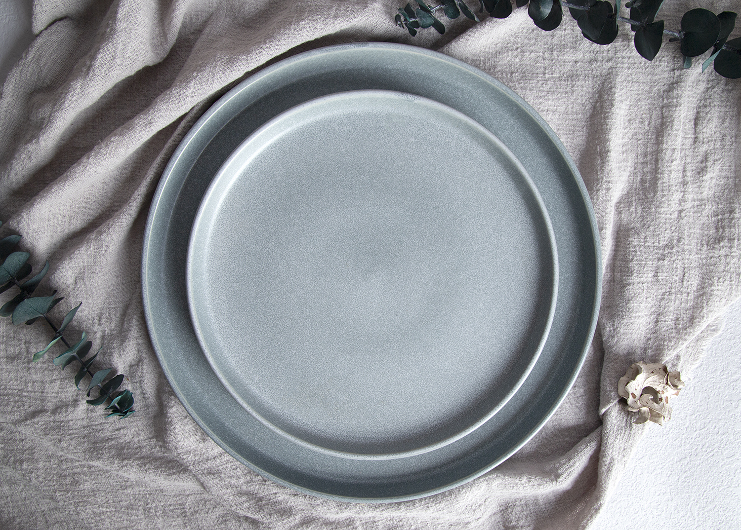 CHANGSHA HAPPY GO Stoneware Reactive Glaze Tableware Set in Elegant Gray |happygodinnerware.com