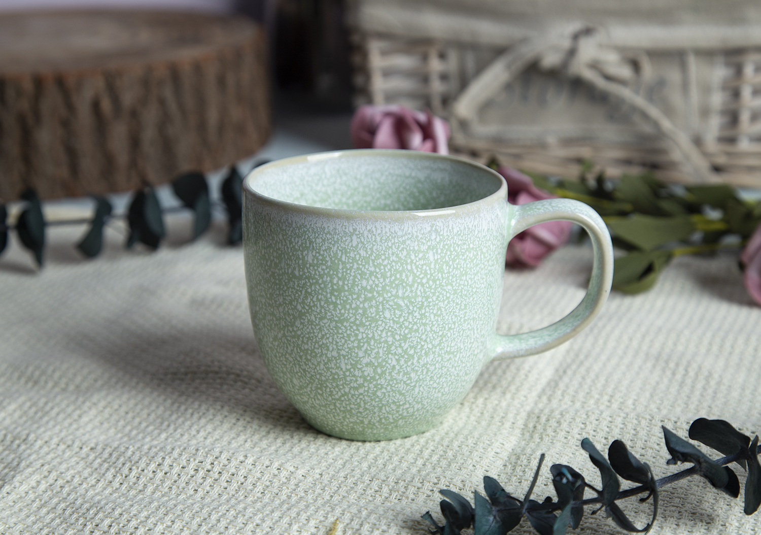 CHANGSHA HAPPY GO Mint & Earth Speckle Reactive Glaze Stoneware Set |happygodinnerware.com