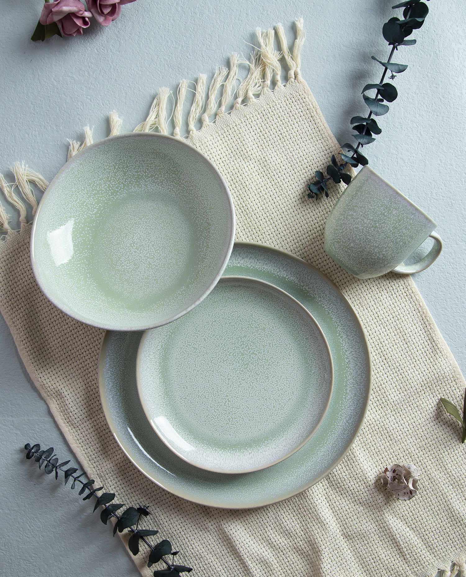 CHANGSHA HAPPY GO Mint & Earth Speckle Reactive Glaze Stoneware Set |happygodinnerware.com