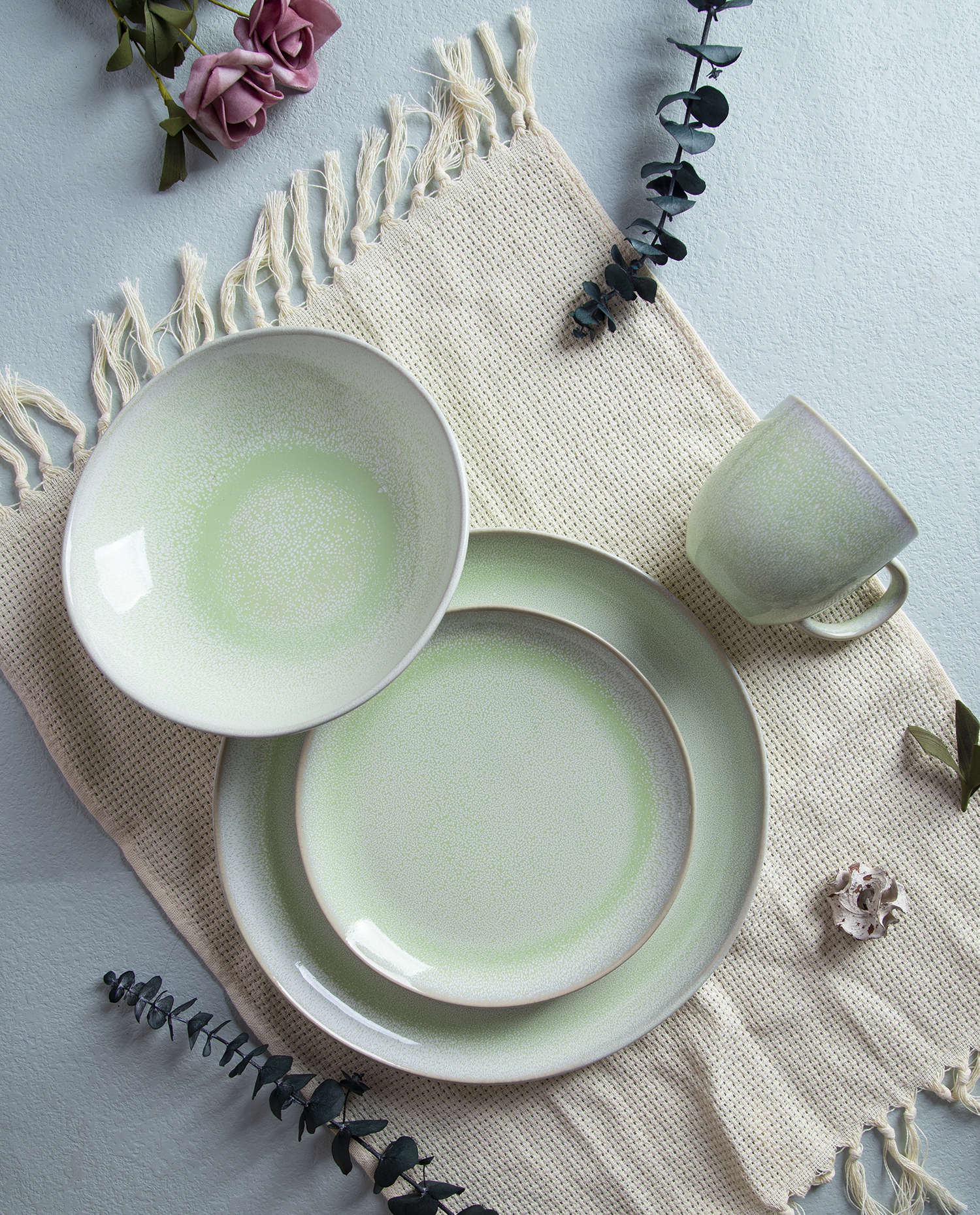 CHANGSHA HAPPY GO Mint & Earth Speckle Reactive Glaze Stoneware Set |happygodinnerware.com