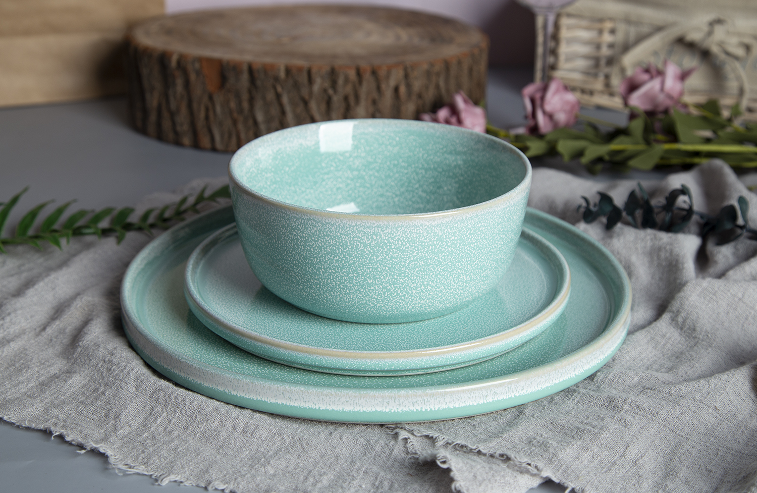 CHANGSHA HAPPY GO Pastel Speckle Reactive Stoneware |happygodinnerware.com
